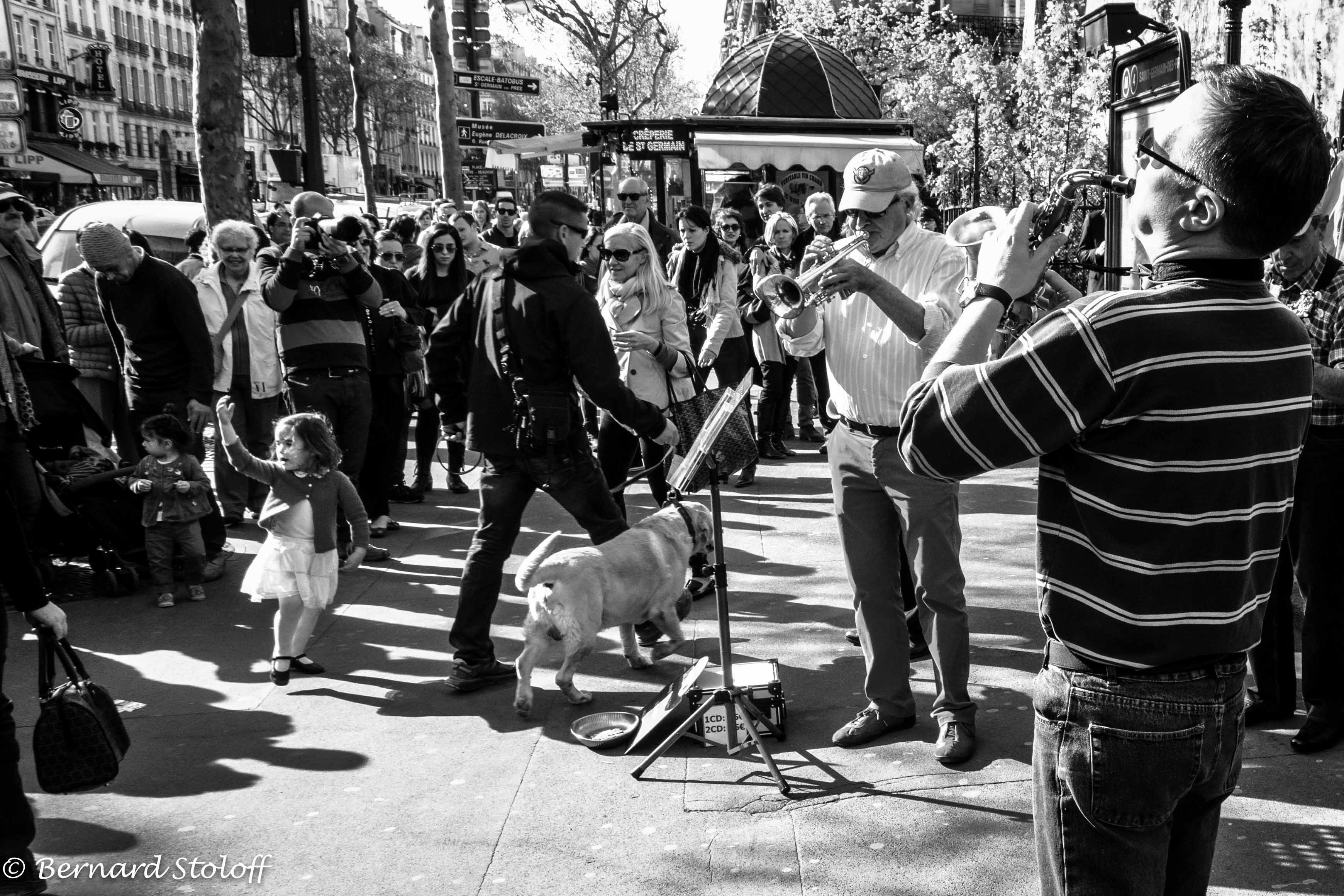 PHOTOGRAPHIER PARIS SAINT GERMAIN DES PRES, LE JAZZ ET LA PETITE DANSEUSE