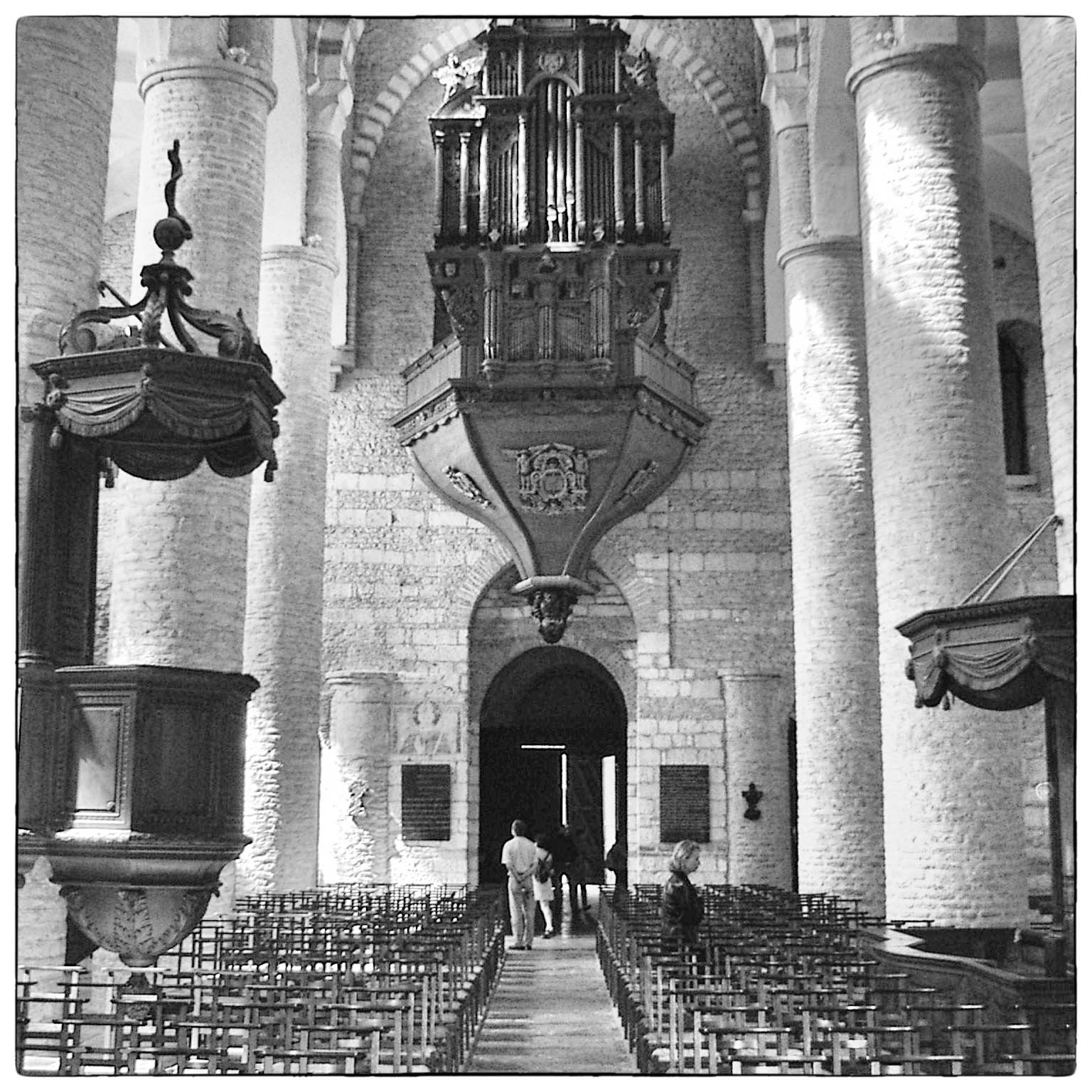 PHOTOGRAPHIER LA BASILIQUE DE TOURNUS