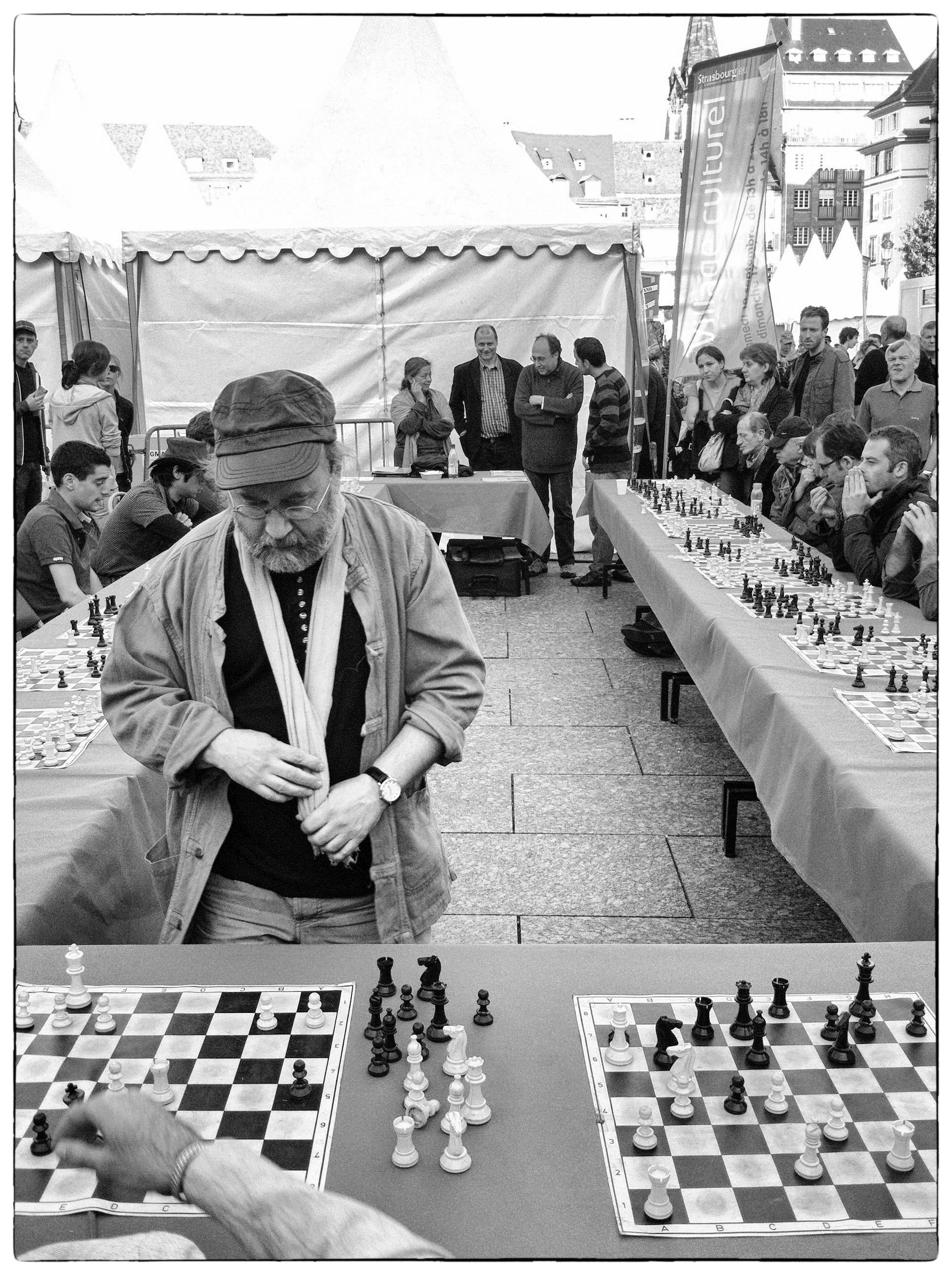 PHOTOGRAPHIER LES ECHEC, LE GRAND MAÎTRE, EN SIMULTANÉES, STRASBOURG, ALSACE